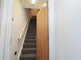 32B Bank Street