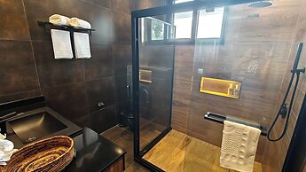 Akira Hotel