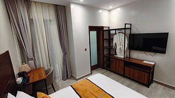Akira Hotel