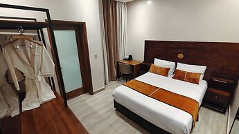 Akira Hotel