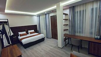 Akira Hotel