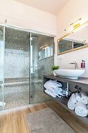 4 Star Suite SPA