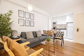Central Apartment in La Latina Ideal for Work or Study