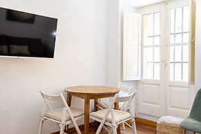 Cozy Apartment in La Latina Perfect for Work or Study
