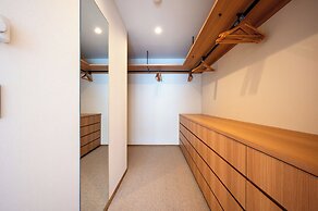 V Residence by H2 Life