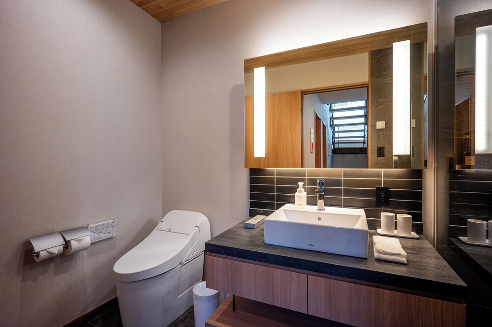V Residence by H2 Life