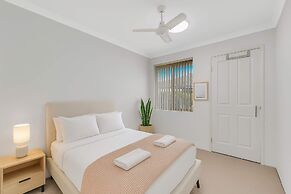 Stylish Queens Park Stay