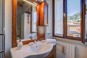 Le Fontane With View Lake