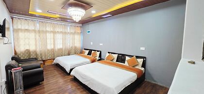 D Royal Ladakh Hotel and Restaurant