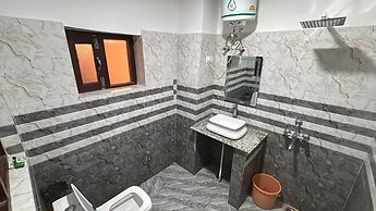 D Royal Ladakh Hotel and Restaurant