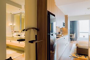 Hotel Residences at Acqua