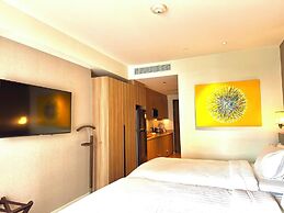 Hotel Residences at Acqua