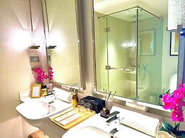 Hotel Residences at Acqua
