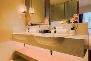 Hotel Residences at Acqua