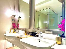 Hotel Residences at Acqua