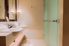 Hotel Residences at Acqua
