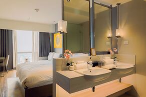 Hotel Residences at Acqua