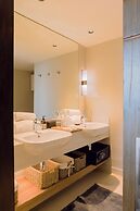 Hotel Residences at Acqua