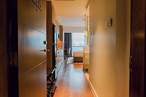 Hotel Residences at Acqua