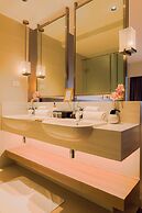Hotel Residences at Acqua