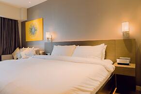 Hotel Residences at Acqua