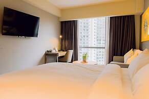 Hotel Residences at Acqua