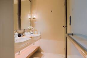 Hotel Residences at Acqua