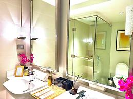 Hotel Residences at Acqua