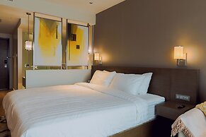 Hotel Residences at Acqua