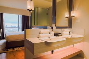 Hotel Residences at Acqua