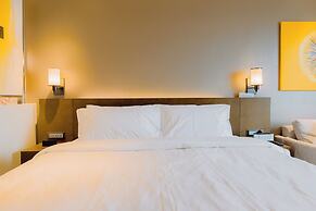 Hotel Residences at Acqua