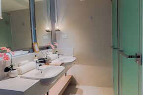 Hotel Residences at Acqua