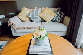 Hotel Residences at Acqua