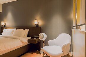Hotel Residences at Acqua