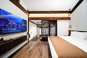 Bajiazhan Yulin Yuchi Homestay