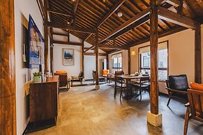 Bajiazhan Yulin Yuchi Homestay