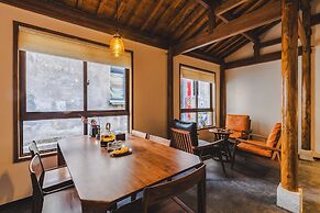 Bajiazhan Yulin Yuchi Homestay