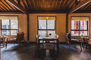 Bajiazhan Yulin Yuchi Homestay