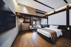 Bajiazhan Yulin Yuchi Homestay
