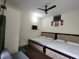 Sri Shakti Hotel & Restaurant