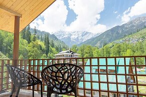 Hotel Patalsu