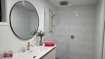 Welcoming Home in Quiet Mango Hill Location
