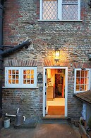 Artists Hideaway in Cowfold