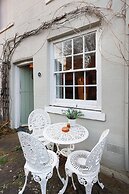 Artists Hideaway in Cowfold