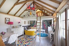Tiny House in Wonderland