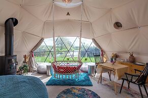 Romantic Lakeview Dome