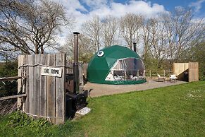 Romantic Lakeview Dome