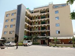Grand Oasis Hotel Wajir