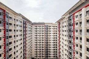 Near SM BF & Shopwise Slex Accessible 2BR for 4