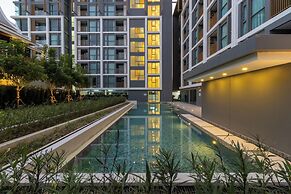 New Condo w Pool Gym Beach Nearby C247